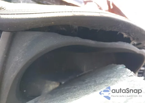 2018 Toyota Highlander Le from USA, damaged, VIN 5TDZARFHXJS038131